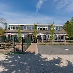 Holiday home Kuifmees Hulshorst